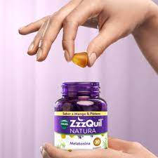 ZzzQuil NATURA 60 Gummies Mango y Plátano