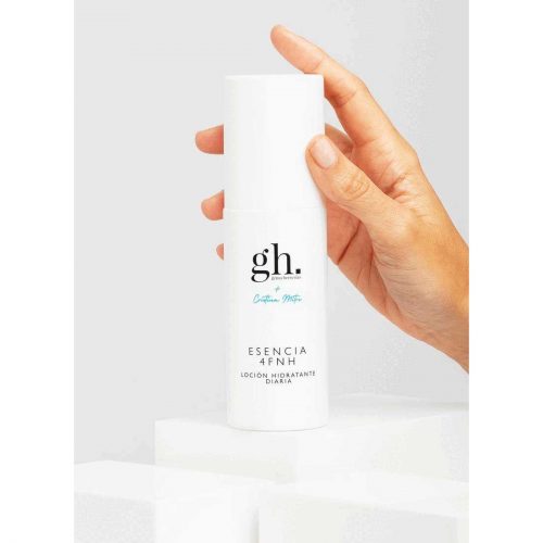 GEMA HERRERÍAS x CRISTINA MITRE ESENCIA 4FNH LOCIÓN